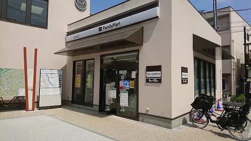 ファミリーマート柴又駅前店