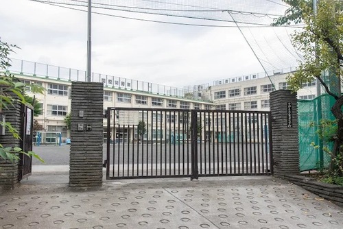 中野区立江古田小学校