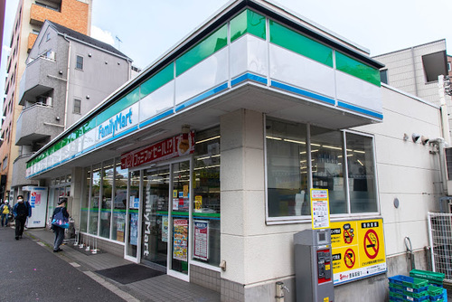 ファミリーマート高田三丁目店