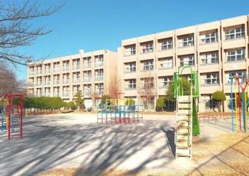 草加市立八幡小学校