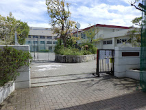 市川市立第六中学校