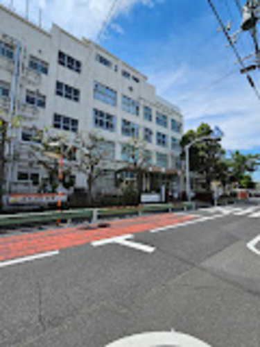 足立区立伊興中学校