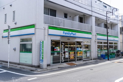 ファミリーマート南山堂千川駅前店