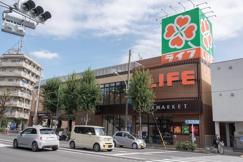 ライフ新桜台駅前店