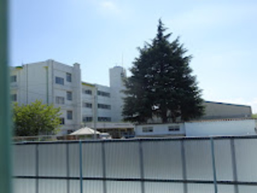 流山市立向小金小学校