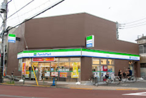 ファミリーマート本木東町店