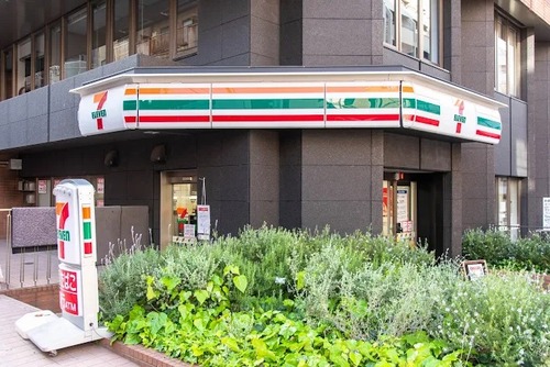 セブンイレブン新宿御苑前本通り店