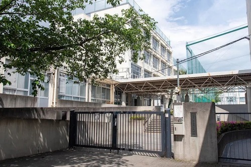 新宿区立落合第二中学校