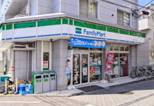 ファミリーマート大谷田三丁目店