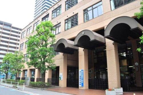 港区立港南中学校まで1600m ・すすんで、豊かな心と健やかな身体を育む生徒　・すすんで、自他の敬愛と協力を重んずる生徒　・すすんで、学ぶ意欲と深く考える力を伸ばす生徒