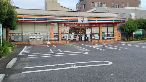 セブンイレブン足立伊興小西店