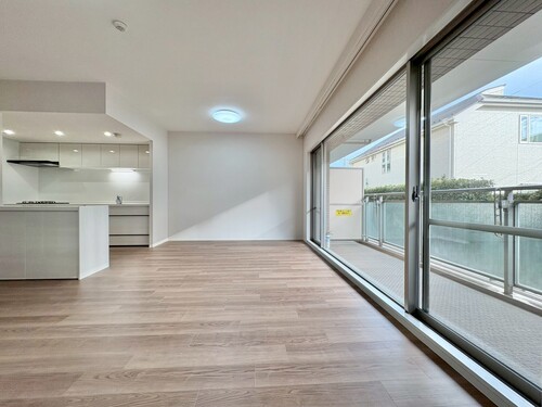 通風・採光に優れ、心地よい光と風が溢れています。