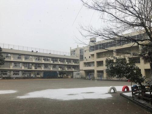市川市立真間小学校