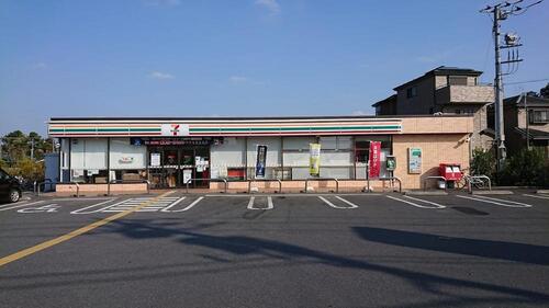 セブンイレブン八潮鶴ケ曽根店