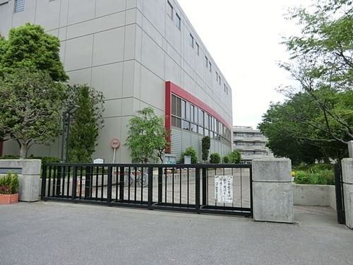 川口市立戸塚綾瀬小学校