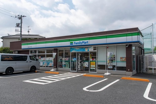 ファミリーマート西水元五丁目店