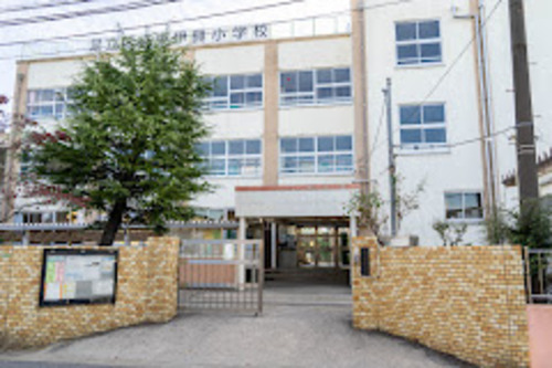 足立区立東伊興小学校