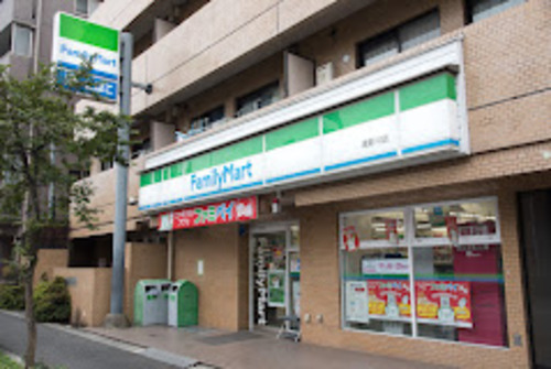 ファミリーマート滝野川店