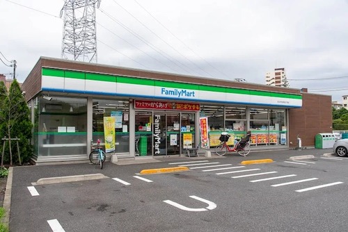 ファミリーマート足立中央本町四丁目店