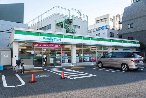 ファミリーマート小豆沢一丁目店