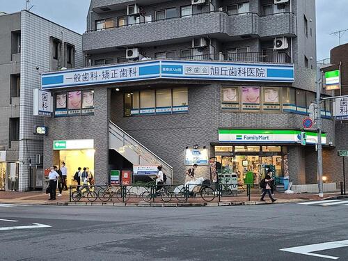 ファミリーマート新江古田駅前店