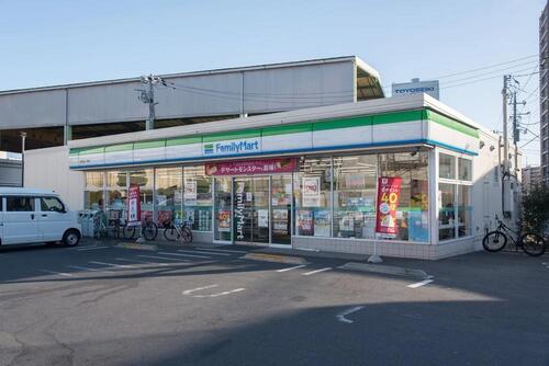 ファミリーマート浮間五丁目店