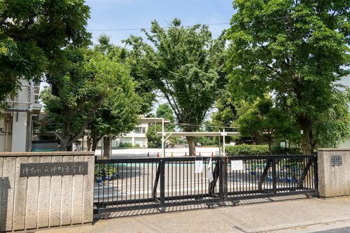 練馬区立仲町小学校