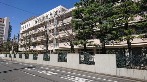 川口市立本町小学校