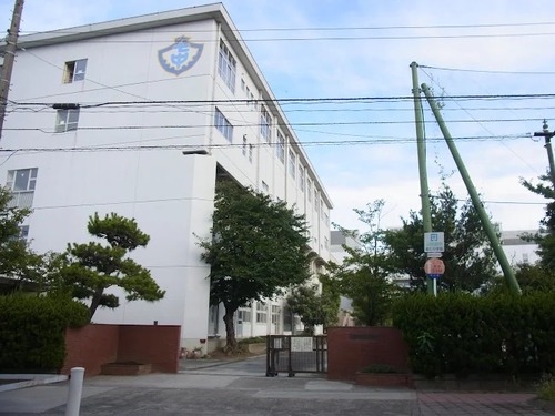 市川市立第七中学校