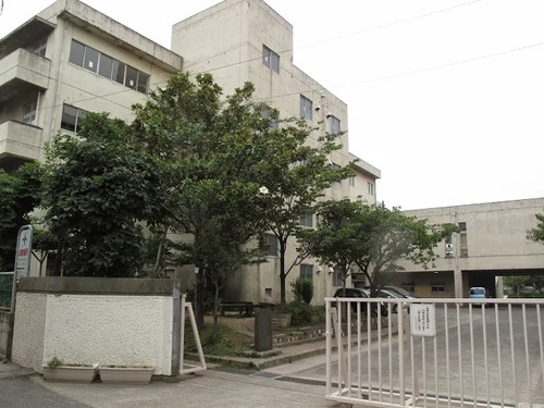 草加市立花栗中学校