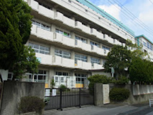市川市立南行徳中学校