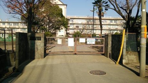 越谷市立南中学校