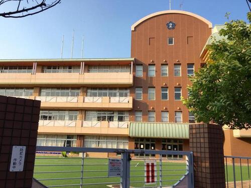 足立区立梅島小学校