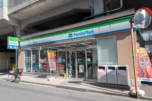 ファミリーマート練馬中村橋店