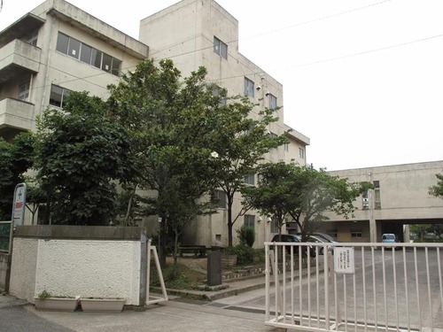 草加市立花栗中学校