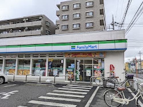 ファミリーマート越谷西方店