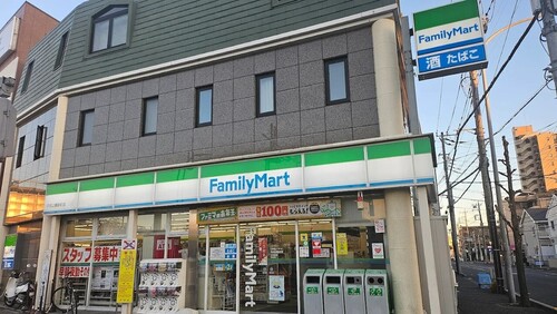 ファミリーマート戸田公園駅前店