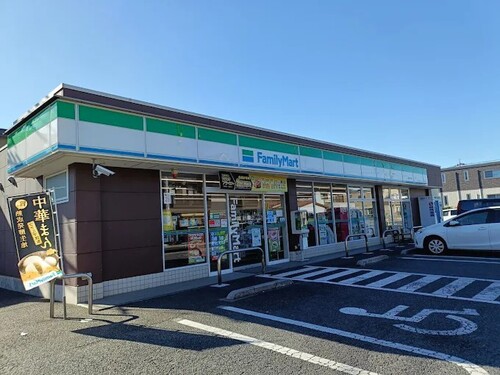 ファミリーマート越谷大林店