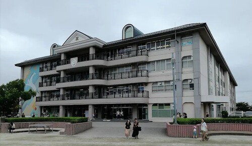 越谷市立出羽小学校