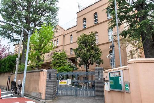 新宿区立早稲田小学校