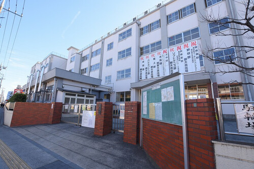 足立区立西新井中学校