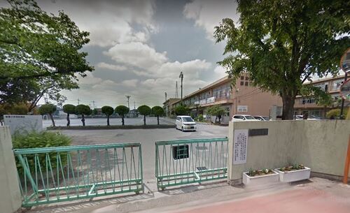 草加市立新里小学校