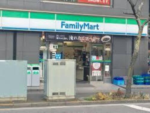 ファミリーマート篠崎駅南口店