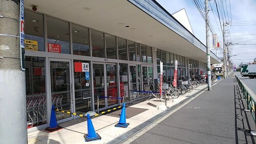 西友足立島根店