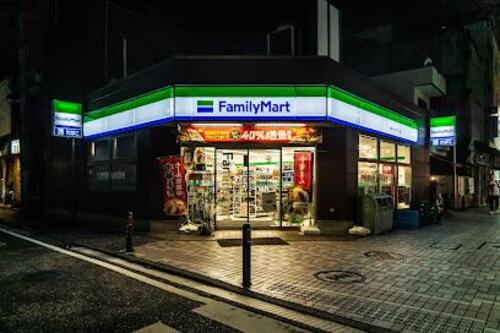 ・地域に寄り添う　・お客さま一人ひとりに　・家族のように