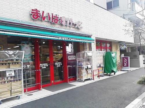 「近い、安い、きれい、そしてフレンドリィ」