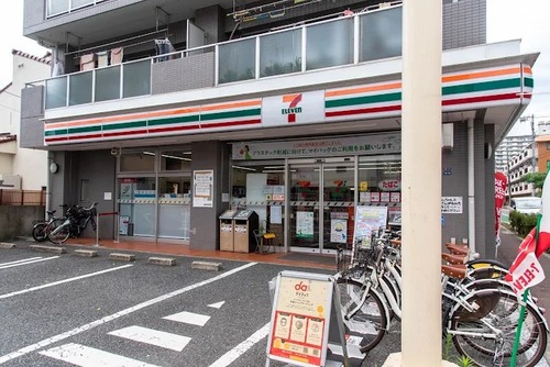 セブンイレブン蓮根店