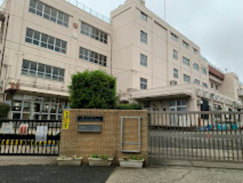 興本扇学園足立区立扇中学校