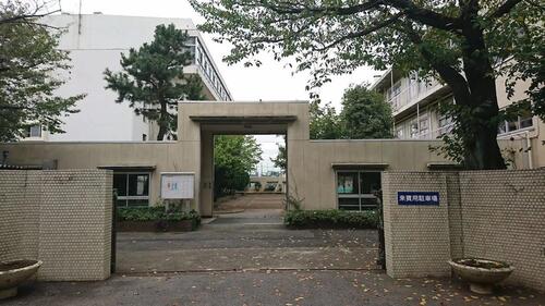 川口市立仲町中学校