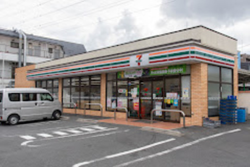 セブンイレブン足立花保南店